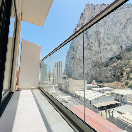 Modern Studio Apartment In Gibraltar - The Hub Ngoại thất bức ảnh