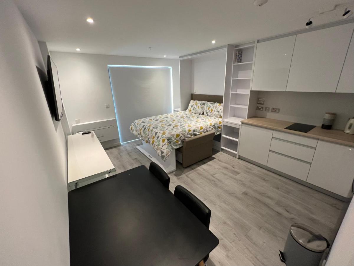 Modern Studio Apartment In Gibraltar - The Hub Ngoại thất bức ảnh